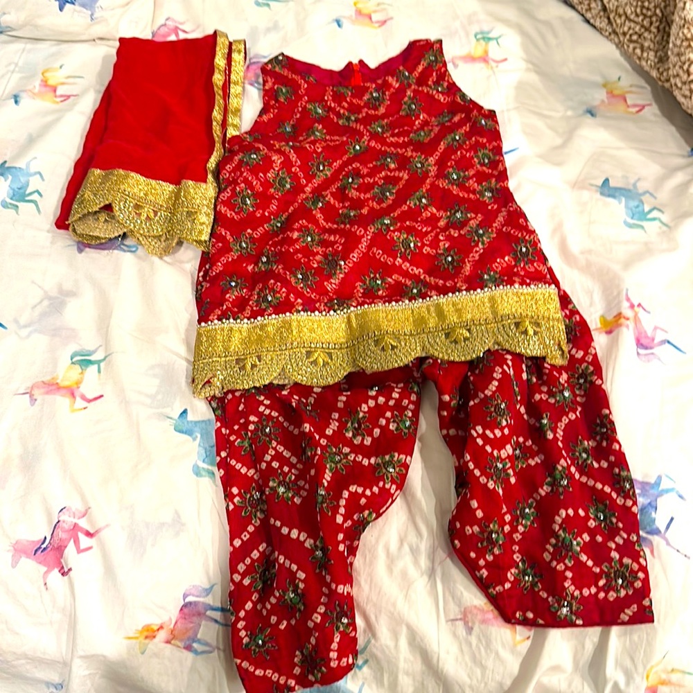 Beautiful Salwar Kameez for toddler girls. Worn couple of times only.